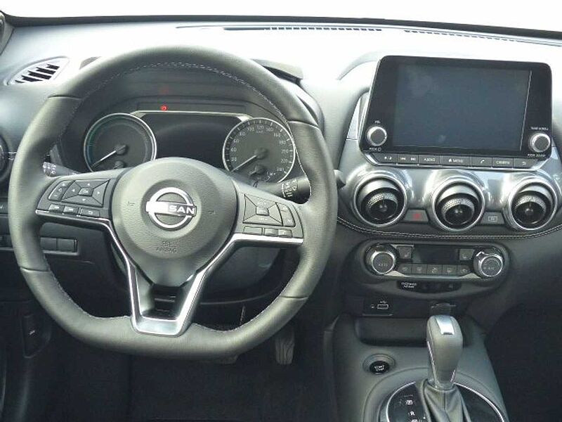 Nissan Juke N-Connecta Hybrid